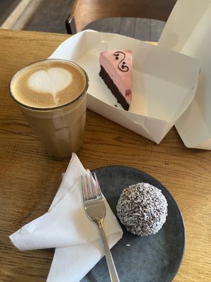 Vegan cakes and coffee 😍 at Kaffekilden in Roskilde