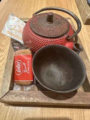 Tea with vegan cookie  at Zaowang in Antwerpen