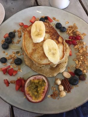 Vegan pancakes with granola and fruit at Preps in Maastricht