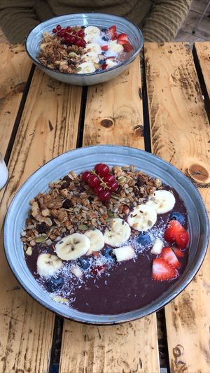 Açaí bowl & Chocolate Heaven (up) at Preps in Maastricht