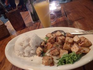 Tofu Lok Lak mango smoothie at Bamboo Jam in Koh Rong