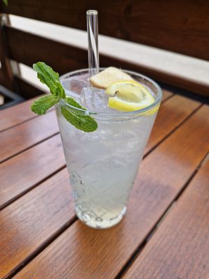 Homemade Ice Tea Ingwer Zitrone at Burgerheart in Wurzburg