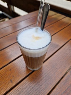 Latte Macciato mit Hafermilch at Burgerheart in Wurzburg
