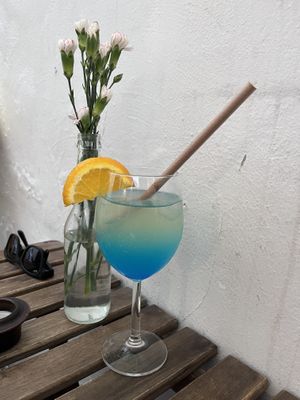 Blue lagoon drink  at no bones in Krakow