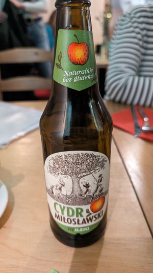 Apple cider at no bones in Krakow