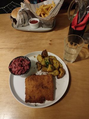 S at no bones in Krakow