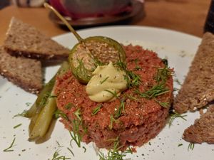 Tare tare at no bones in Krakow