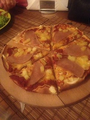 Vegan pizza  at no bones in Krakow