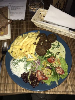 falafel meal  at no bones in Krakow