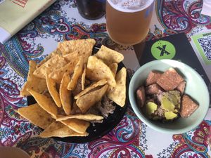 Hummus y paté de portobello  at La Marmita Verde in Ponferrada