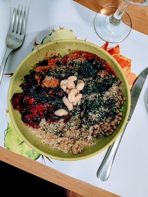 Buddha bowl at La Marmita Verde in Ponferrada