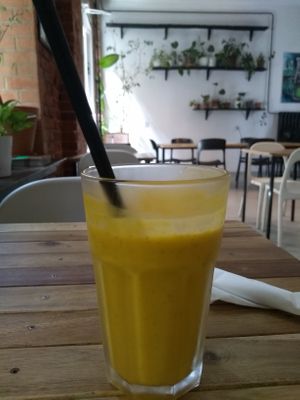 mango lassi at Tajfun in Wroclaw