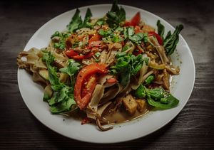 Pad-Thai pieprzowy. Black pepper Pad-Thai. at Tajfun in Wroclaw