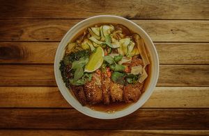 Zupa PHO z sojakami i makaronem ryżowym. Classic PHO with "sojaki" (homemade fake meat) and rice nudles.  at Tajfun in Wroclaw