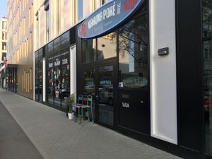 Front at Kahuna Poke Bros in Frankfurt