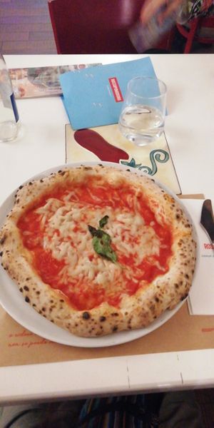 Vegan Margherita (pizza Margherita with rice mozzarella) at Rossopomodoro in Padua