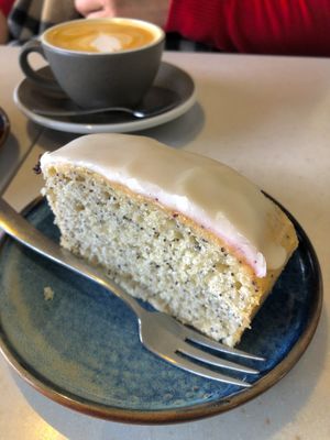 lemon poppyseed cake  at Cupp in Utrecht