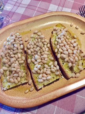 bruschette with fagiolini at The Beehive Hostel in Rome