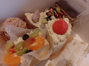 All vegan cake, 570 Yen each. at Hikari Yougashi-ten - ひかり洋菓子店 in Fukuyama
