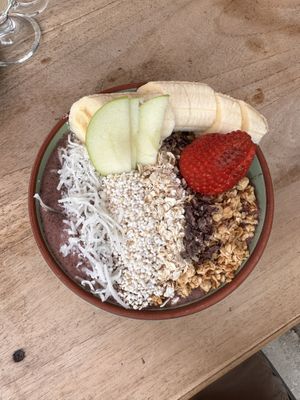 Açaí bowl   at Good Vibes Cafe in Montanita