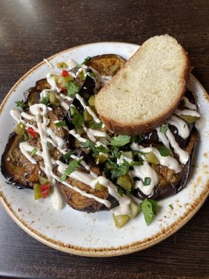 Gaumenfreuden 😎  at Kuli Alma in Frankfurt