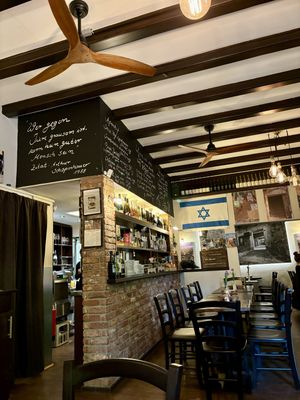 Blick ins Restaurant  at Kuli Alma in Frankfurt