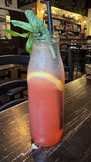 Pink Limo Nana  at Kuli Alma in Frankfurt