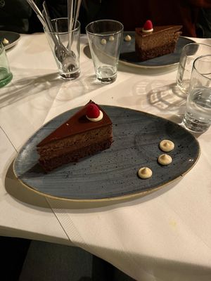 Super delicious dessert cake 👌🏻 #Veganuary at Kuli Alma in Frankfurt