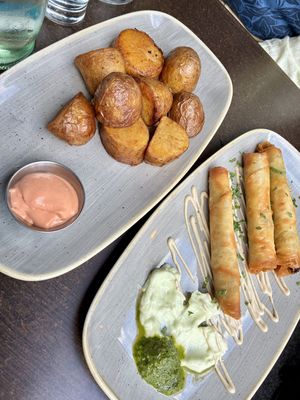 Gebackene Kartoffeln & Beyond Meat Zigarren  at Kuli Alma in Frankfurt