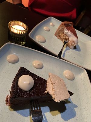 Halva tarte und Apfel Strudel  at Kuli Alma in Frankfurt