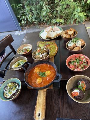 Brunch at Kuli Alma in Frankfurt