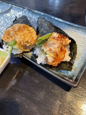 Una Tuna Handroll (left) San Diego Hand Roll (Right)  #Veganuary at NoW Sushi in San Diego