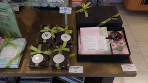 Vegan packages at Chokladfabriken in Stockholm
