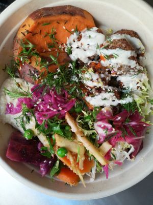 falafel bowl at Vegeta - Rue Saint-Augustin in Paris
