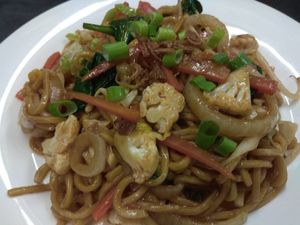 Vegan Fried Noodles - malaysian style stir fried noodles with vege. Choice of yelow, flat or vermicelli noodles at Selera Malaysia Bistro in Aberdeen