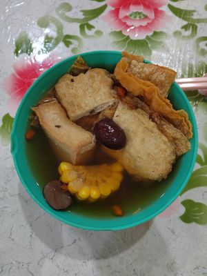 Vegetarian 料 in herbal soup. Soup very tasty 😋 at Soon Xin Vegetarian in Ipoh