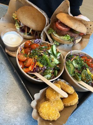 Combo menu + nuggets  #Veganuary at Swing Kitchen - Schwedenplatz in Vienna