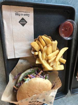 Cheeseburger in combo   at Swing Kitchen - Schwedenplatz in Vienna