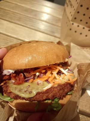 Cheeseburger at Swing Kitchen - Schwedenplatz in Vienna