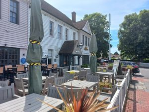 Outside at The Crooked Billet in Bromley