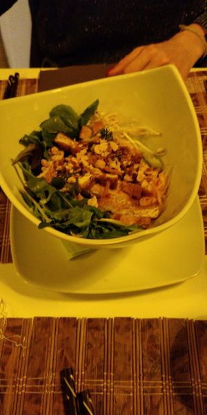 Spaghetti di riso con tofu at Com Saigon in Florence