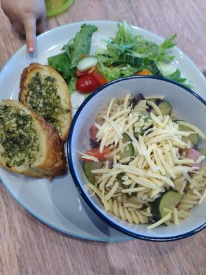 Pasta bowl with garlic bread (April 2024) at Dragonfly Bistro in Aberystwyth