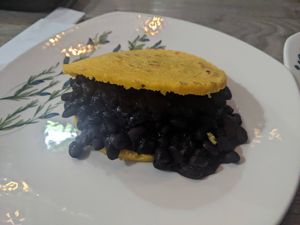 Arepa Cesària Èvoria without cheese (17.800 COP) - 2.5/5 at Quero Arepa in Cartagena