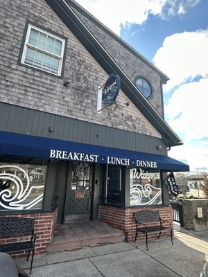 Main entry  at Wickford on the Water in North Kingstown