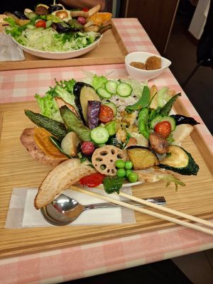 The vegetable meal looks exactly like the menu picture. at Aglio Olio in Osaka