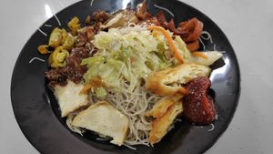Fried Bee Hoon at Ru Yi Yuan 如意园素食 - Brickworks in Central Singapore