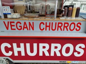 Vegan churros mentionned on stall at Spaanse Churros in Maastricht