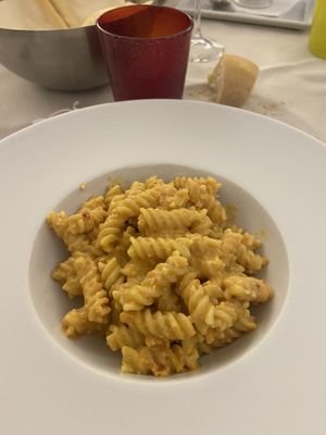 Fusilli pomodori secchi mandorle basilico 🌿   at Osteria Del Melograno in Cremona