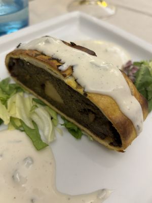 Strudel ai funghi con besciamella   at Osteria Del Melograno in Cremona