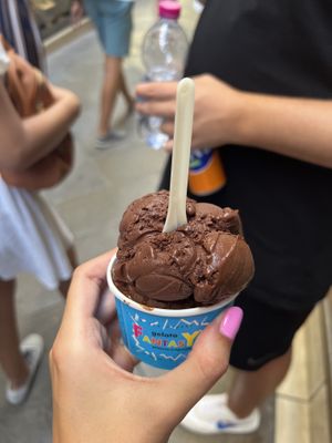 VEGAN DARK CHOCOLATE   at Gelato Fantasy in Venice